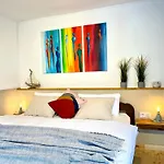 Riversidemosel Burg Free Netflix Primevideo Ebikeparking